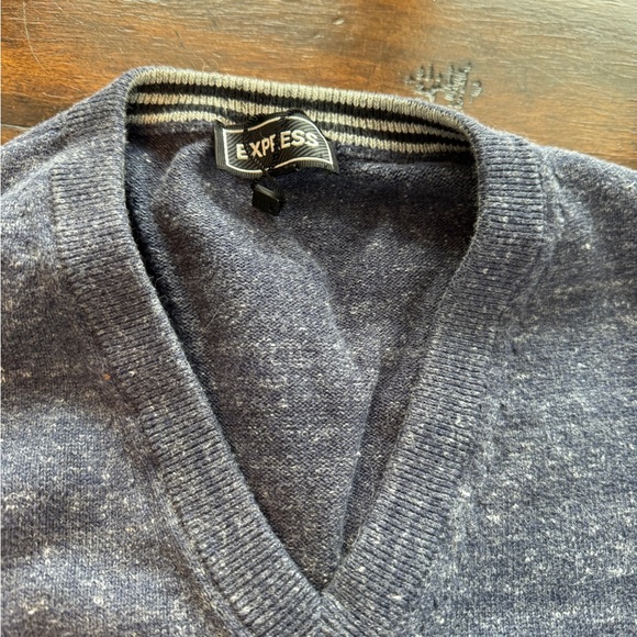 Men's Express Heathered Blue V-Neck Sweater- Size L - Picture 6 of 10